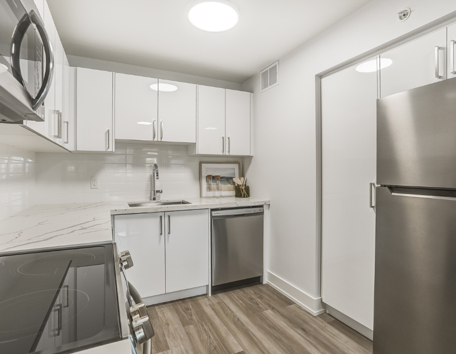 Modern kitchen of a one bedroom suite at Elora.